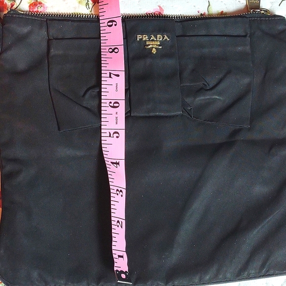Authentic Prada Bow Clutch Bag, Very Good Vintage Condition - Picture 13 of 15
